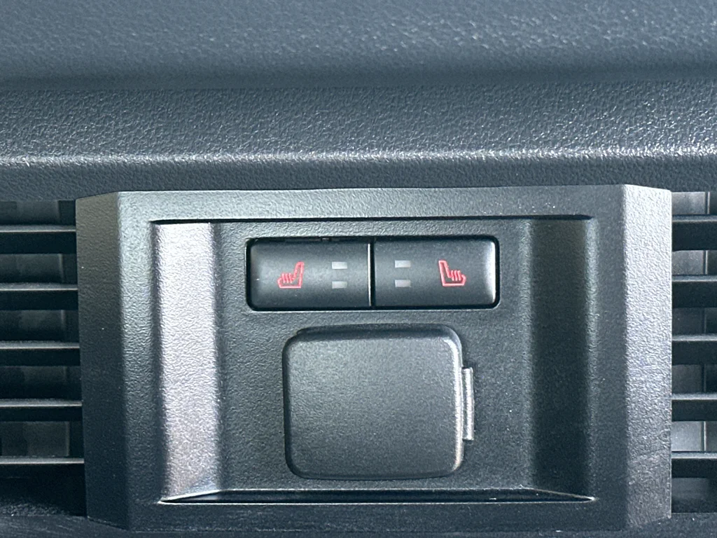 Used 2023 Carbonized Gray Metallic Ford Lariat image 38