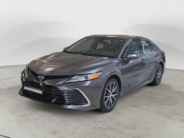 Used 2024 Predawn Gray Mica Toyota XLE image 1