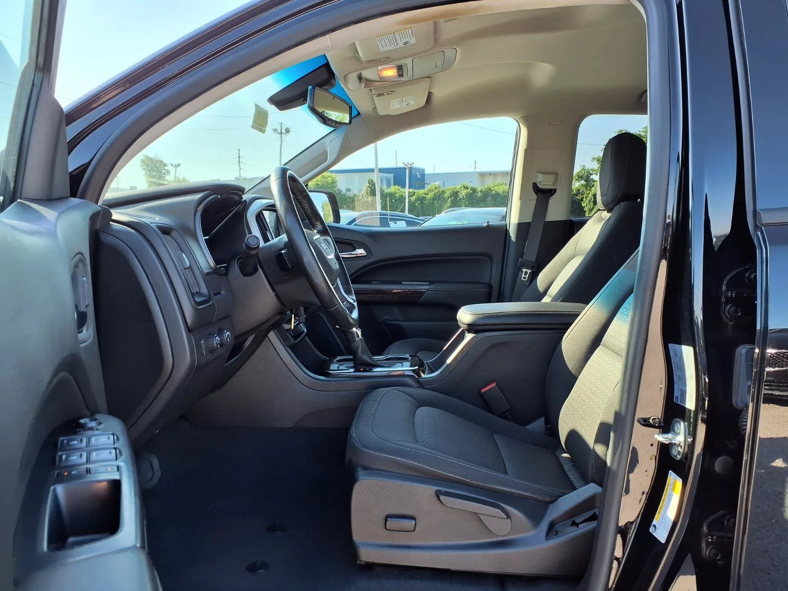 Used 2022 Onyx Black GMC 4WD Elevation image 20