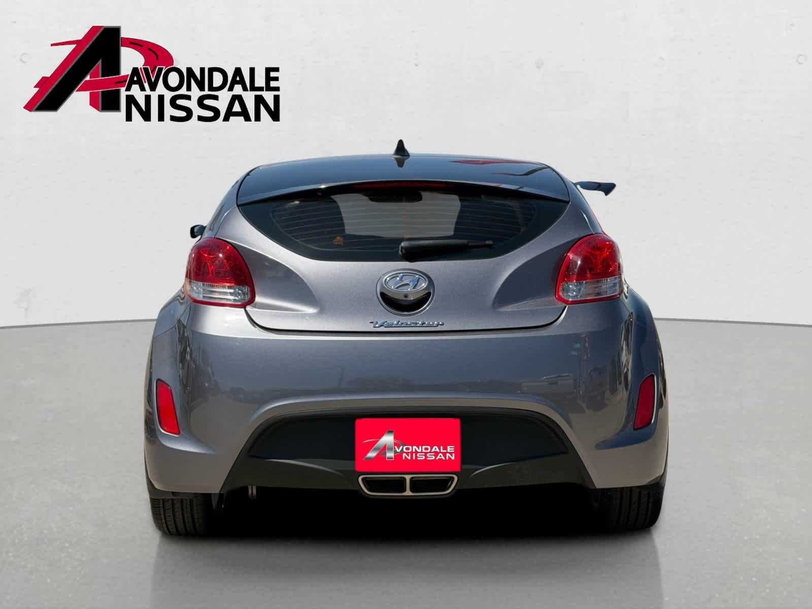 Used 2015 Triathlon Gray Metallic Hyundai  image 5