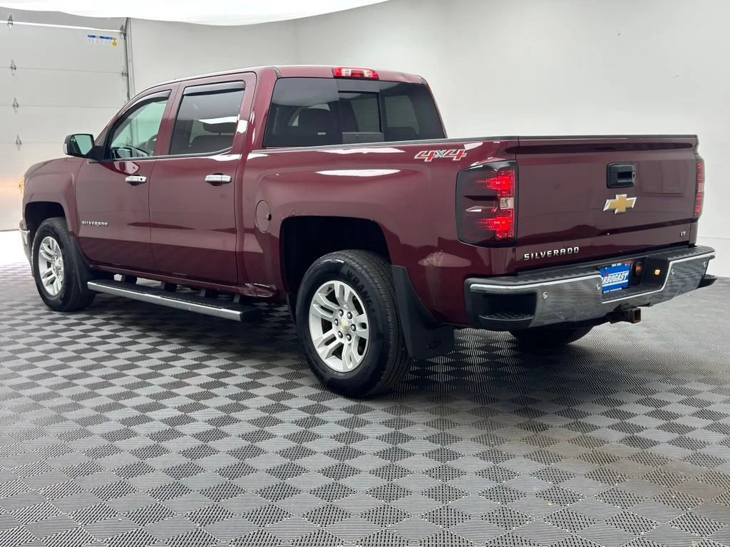 Used 2014 DEEP RUBY METALLIC Chevrolet LT image 9
