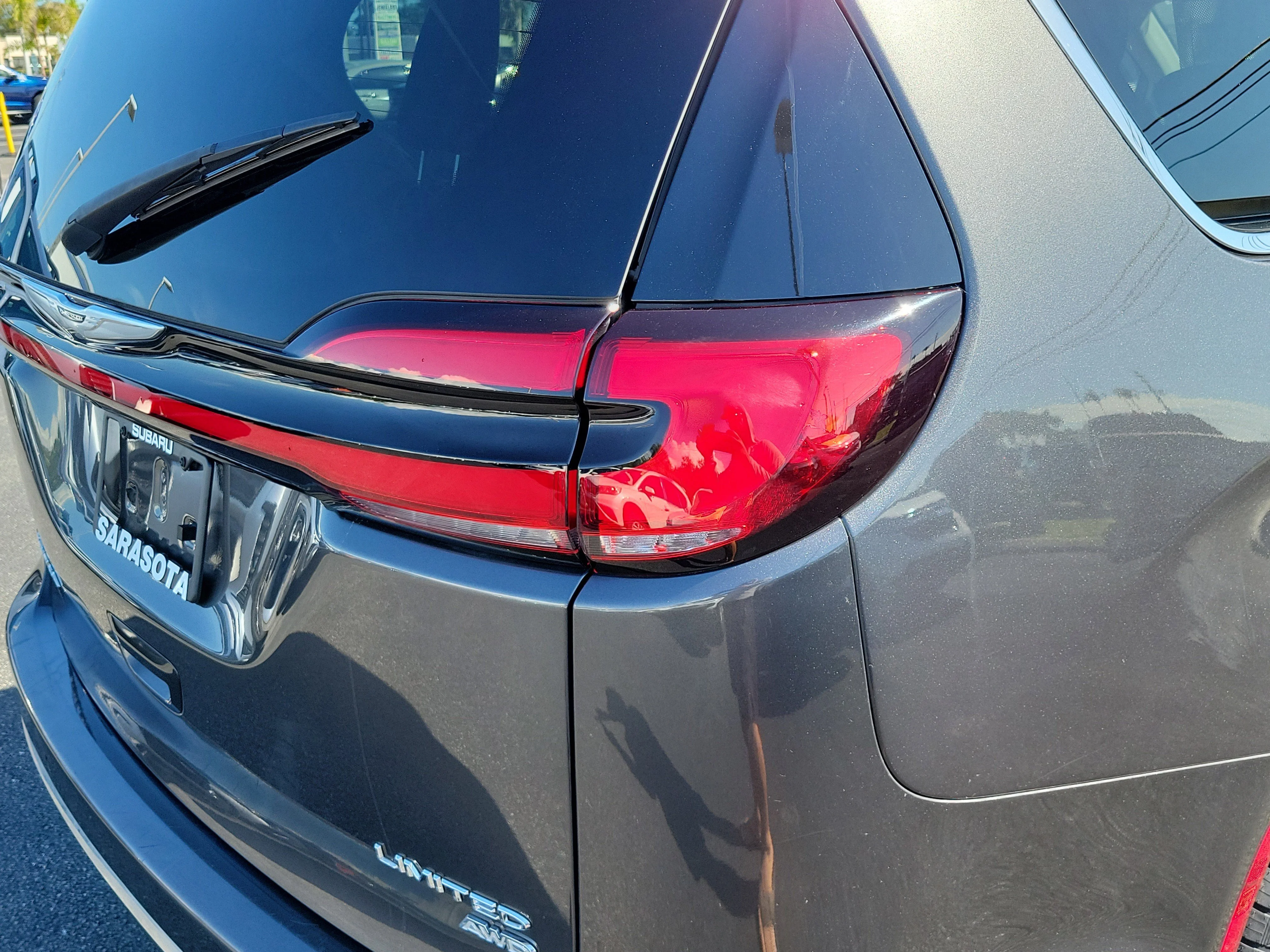 Used 2022 Granite Crystal Metallic Clearcoat Chrysler Limited image 11