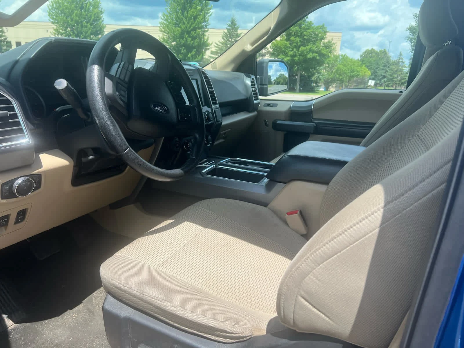 Used 2016 Blue Flame Metallic Ford XLT image 9