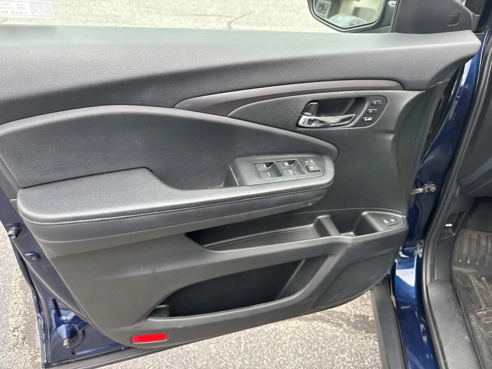 Used 2020 Blue Honda EX-L image 19