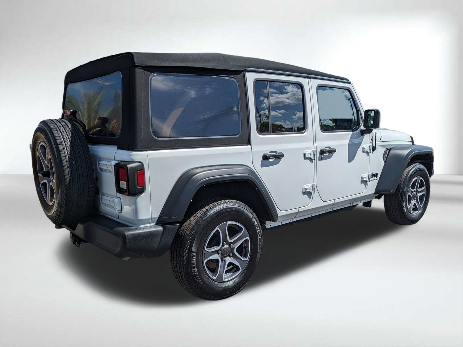 Used 2023 White Jeep Sport S image 5