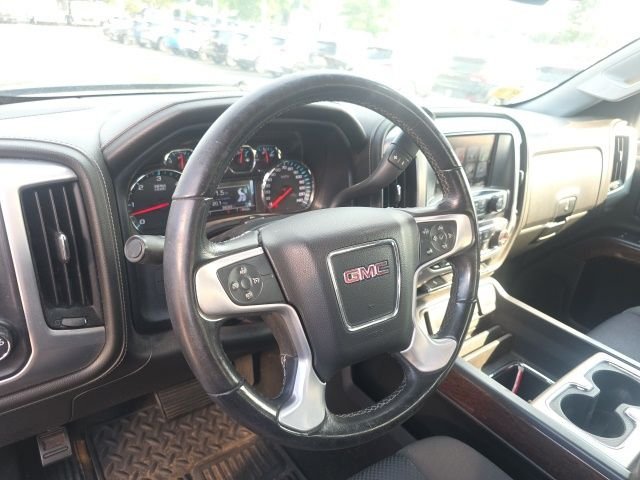 Used 2018 Black GMC SLE image 5