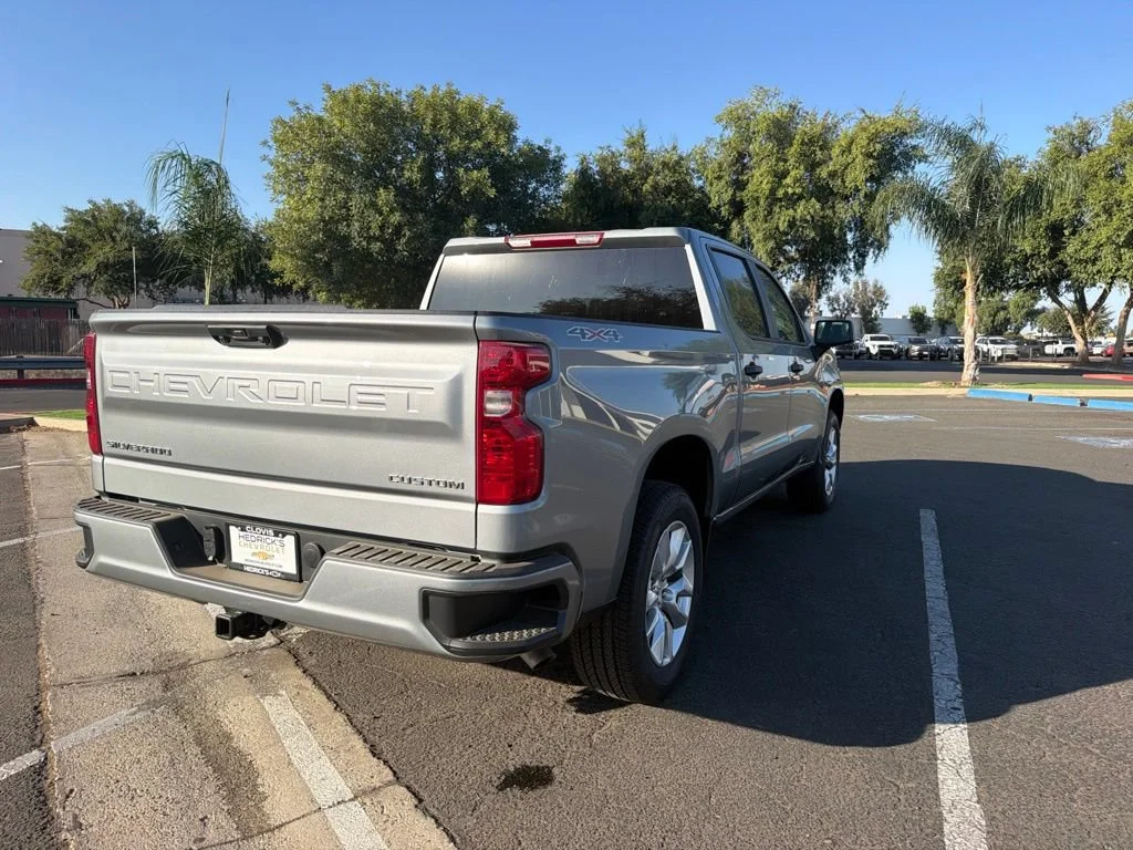2026 Chevrolet Silverado 1500 Custom - Photo 10