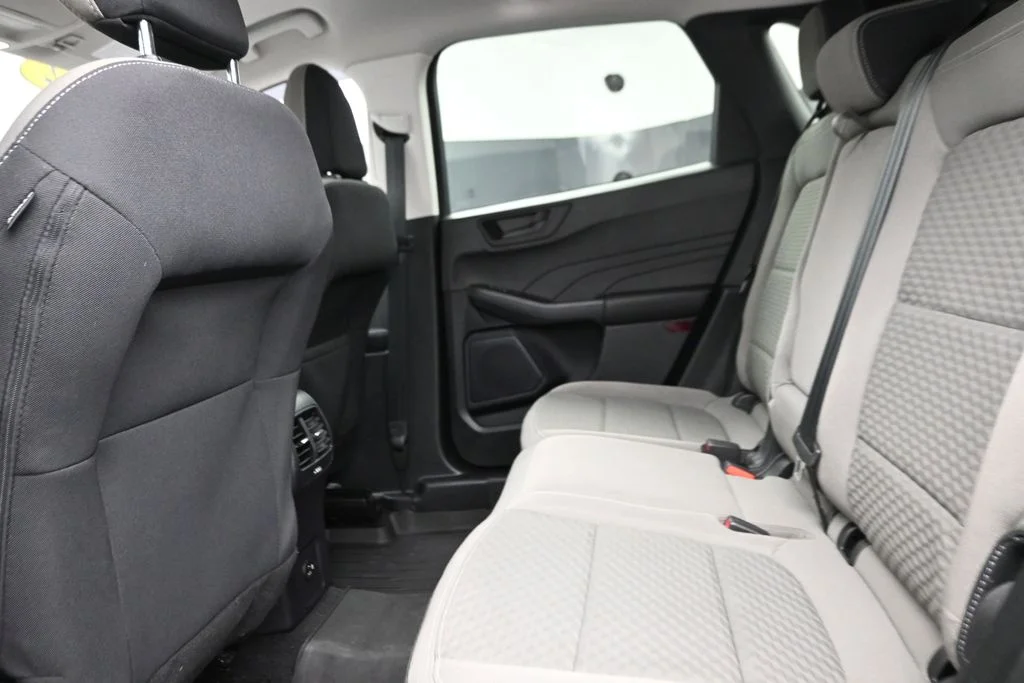 Used 2022 Black Ford SE image 14