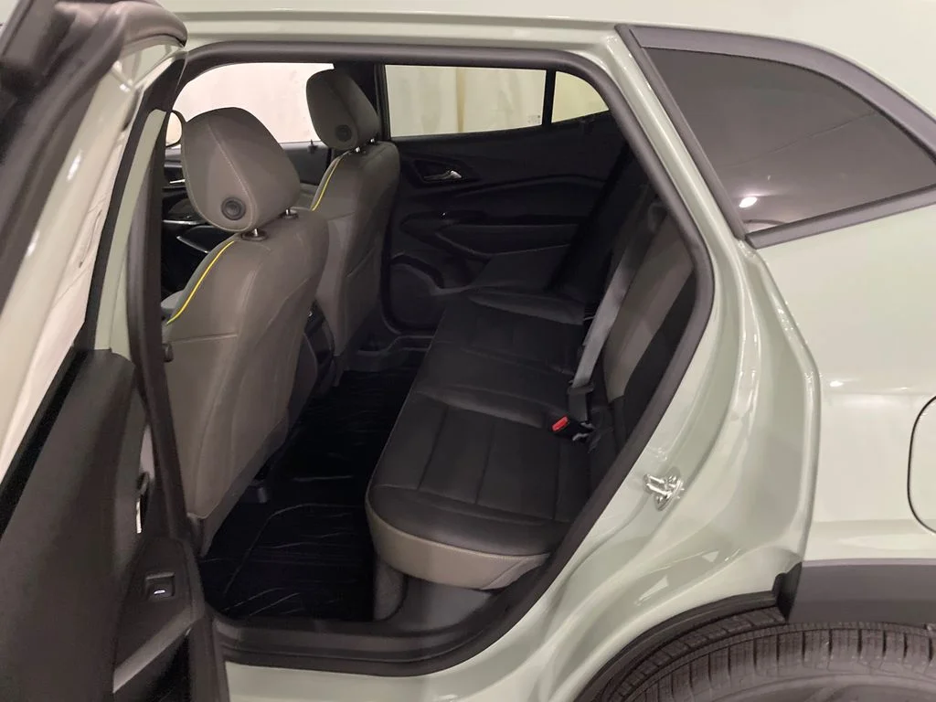 New 2026 Cacti Green Chevrolet ACTIV image 26