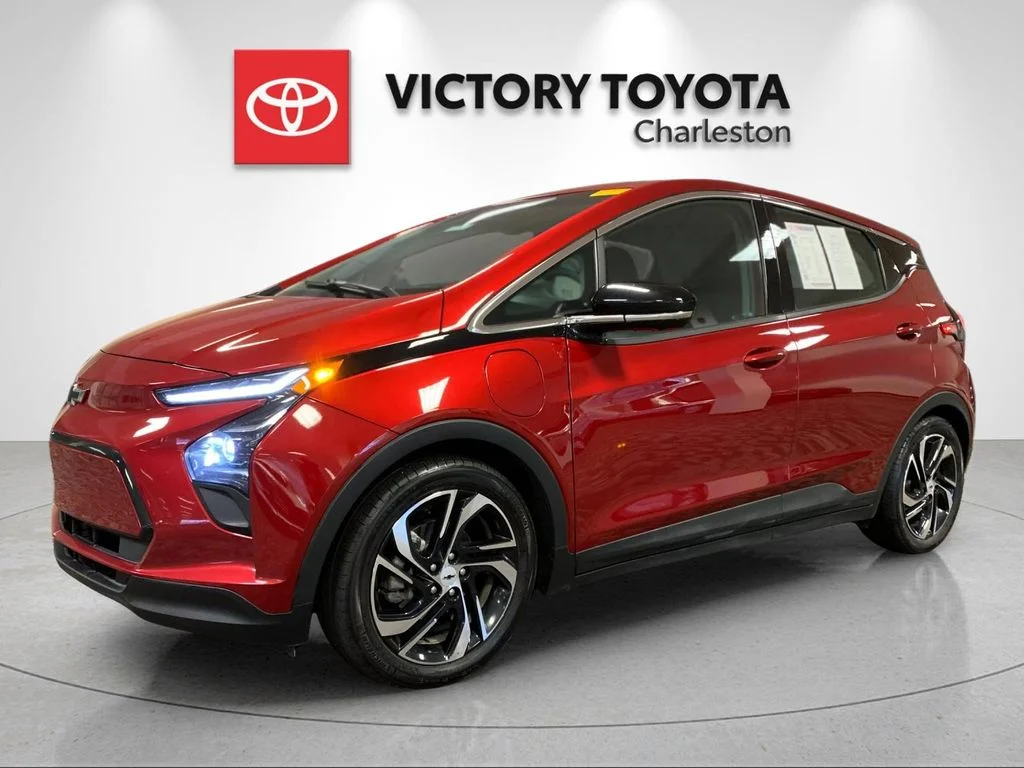 Used 2023 Red Chevrolet 2LT image 1