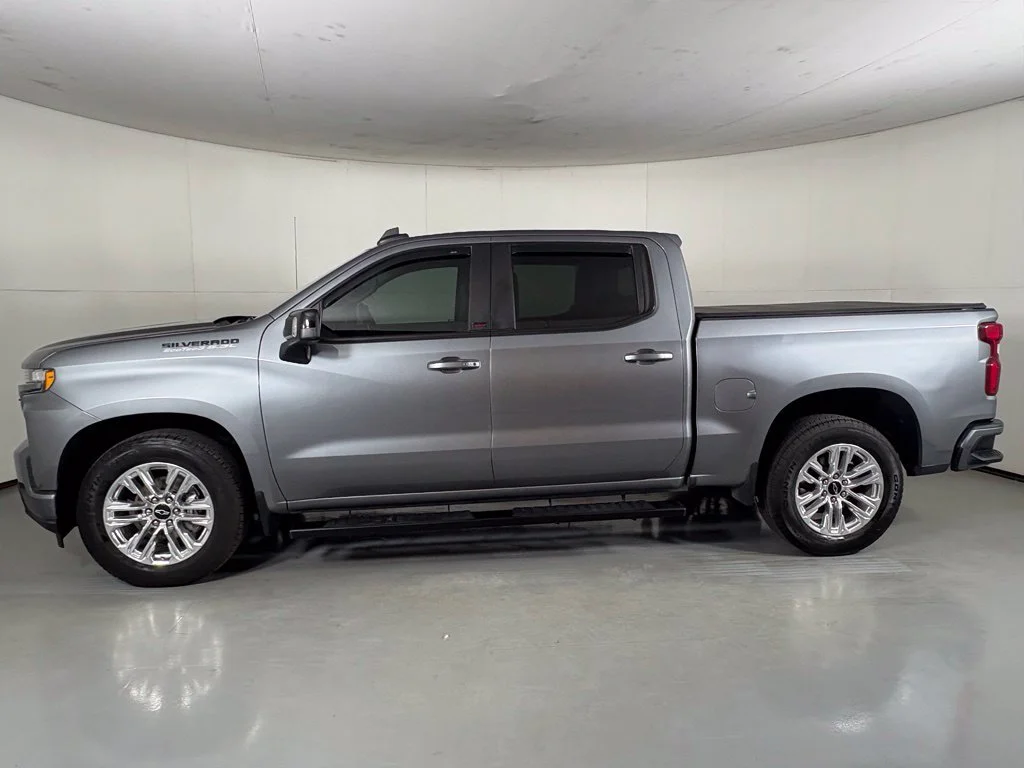 Used 2020 Gray Chevrolet RST image 6