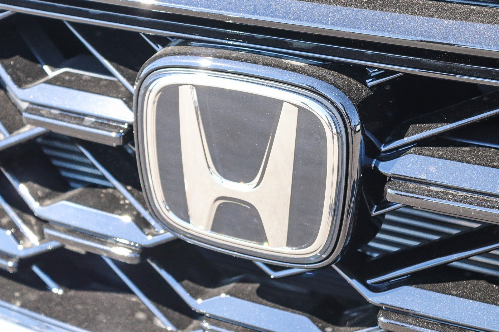 New 2026 Urban Gray Pearl Honda Sport-L image 9