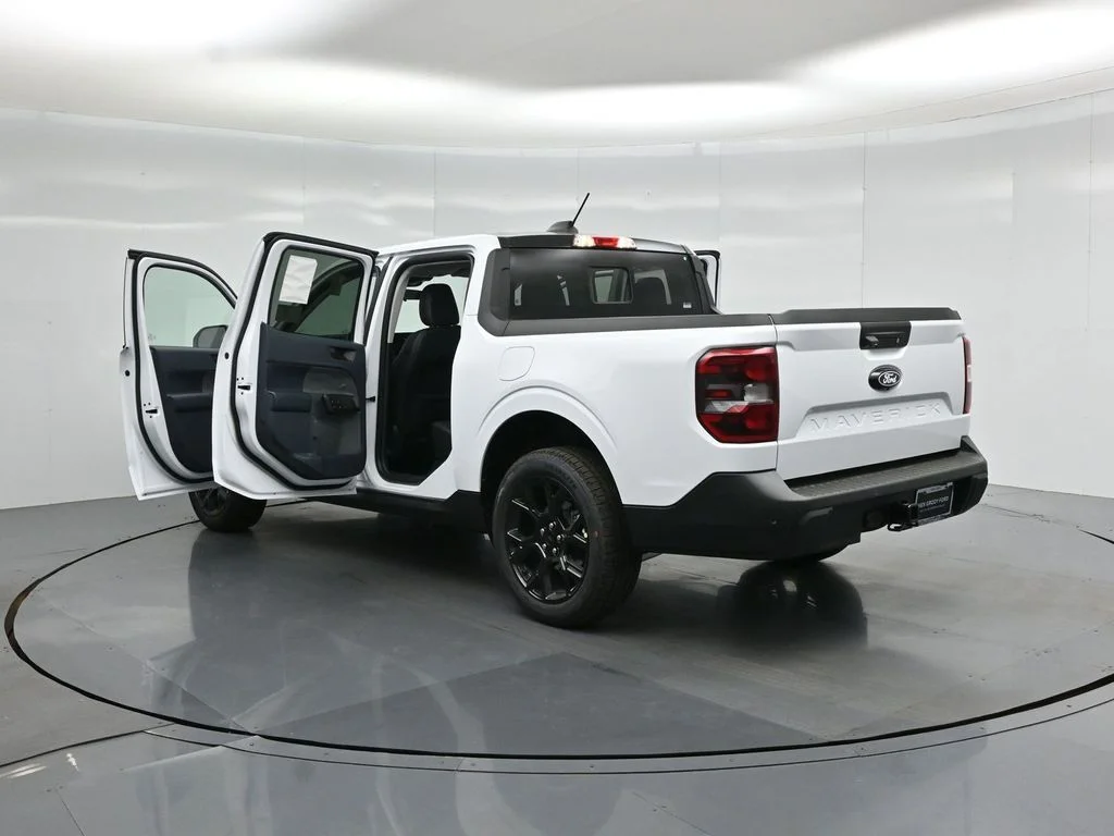 New 2026 White Ford Lariat image 34