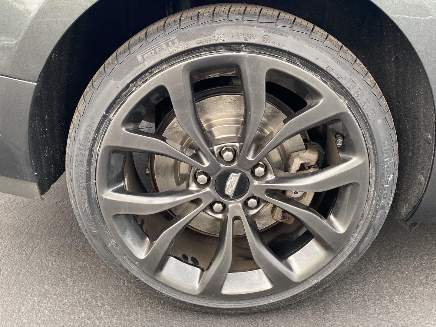 Used 2018 Phantom Gray Metallic Cadillac Luxury AWD image 13