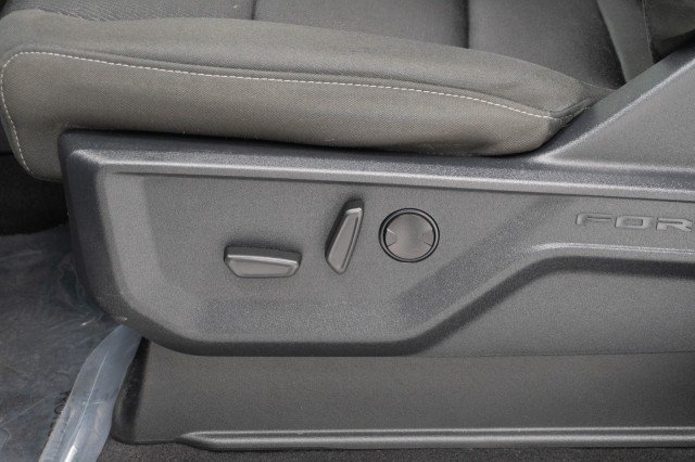 Used 2023 BLACK Ford XL image 18