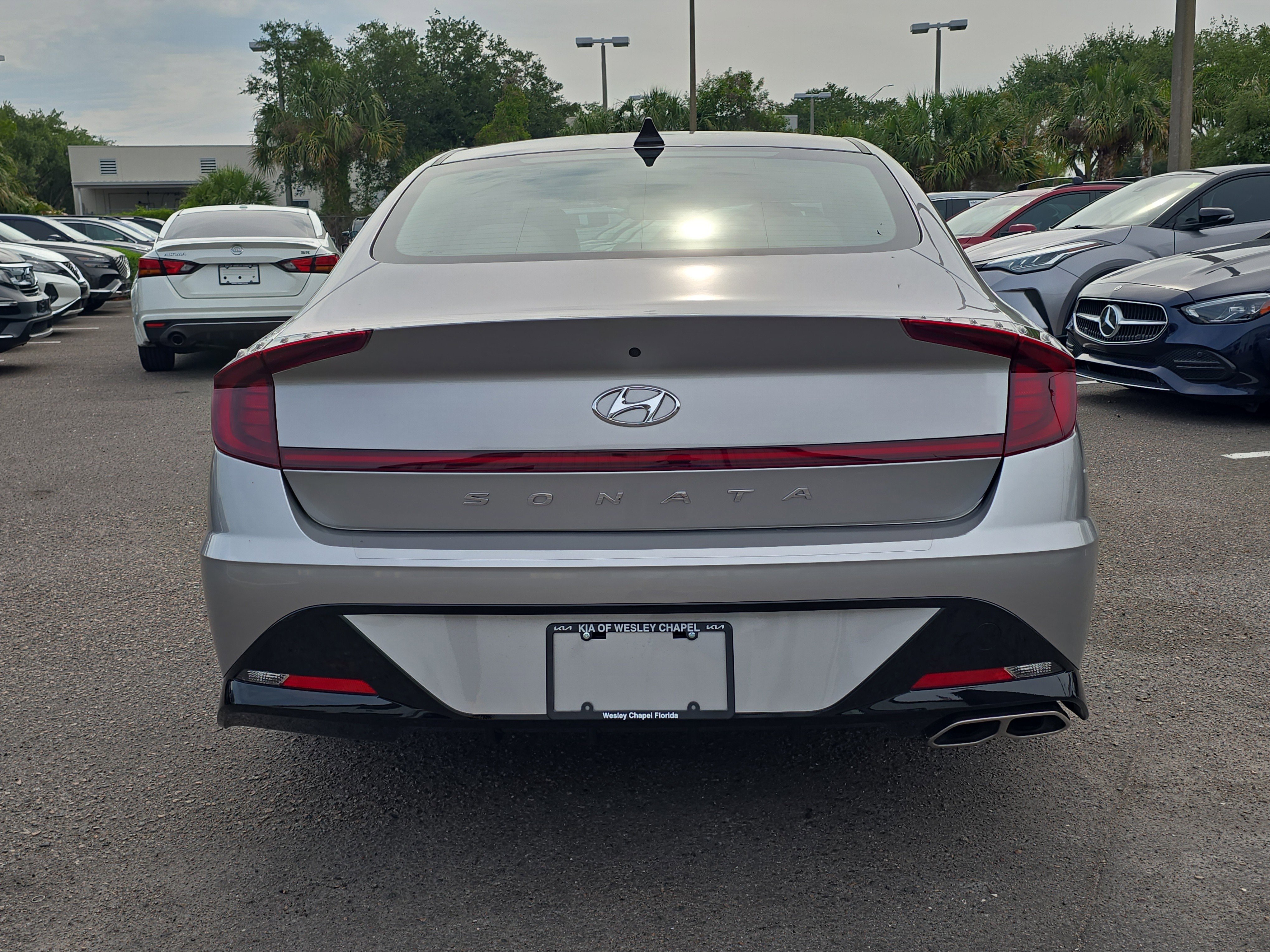 Used 2021 Shimmering Silver Pearl Hyundai SEL image 7