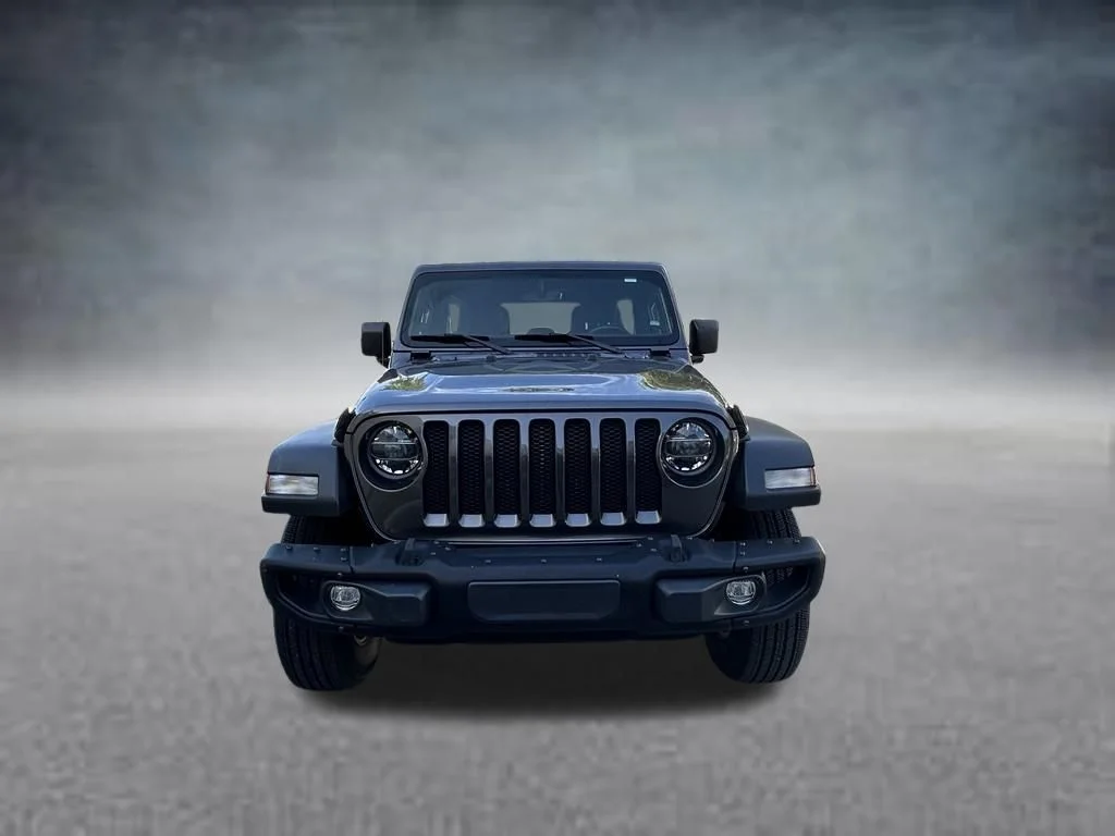 Used 2021 Gray Jeep Unlimited Sport image 2