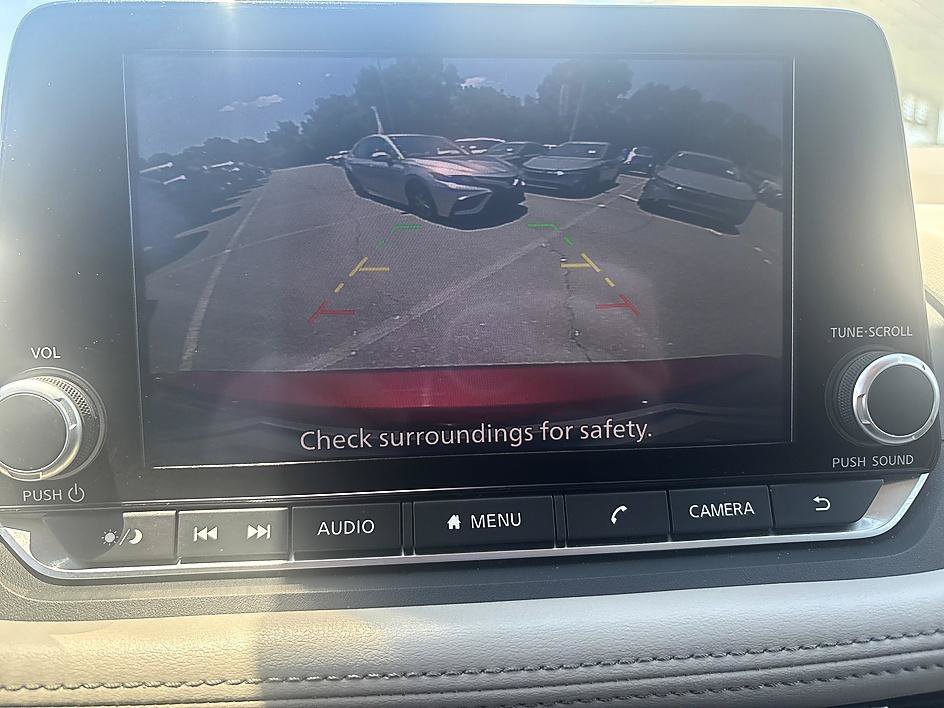 Used 2025 Scarlet Ember Tintcoat Nissan SV image 15