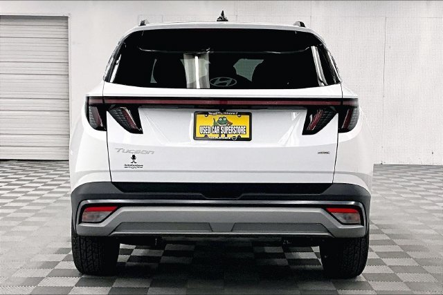Used 2025 Serenity White Pearl Hyundai SEL Convenience image 5