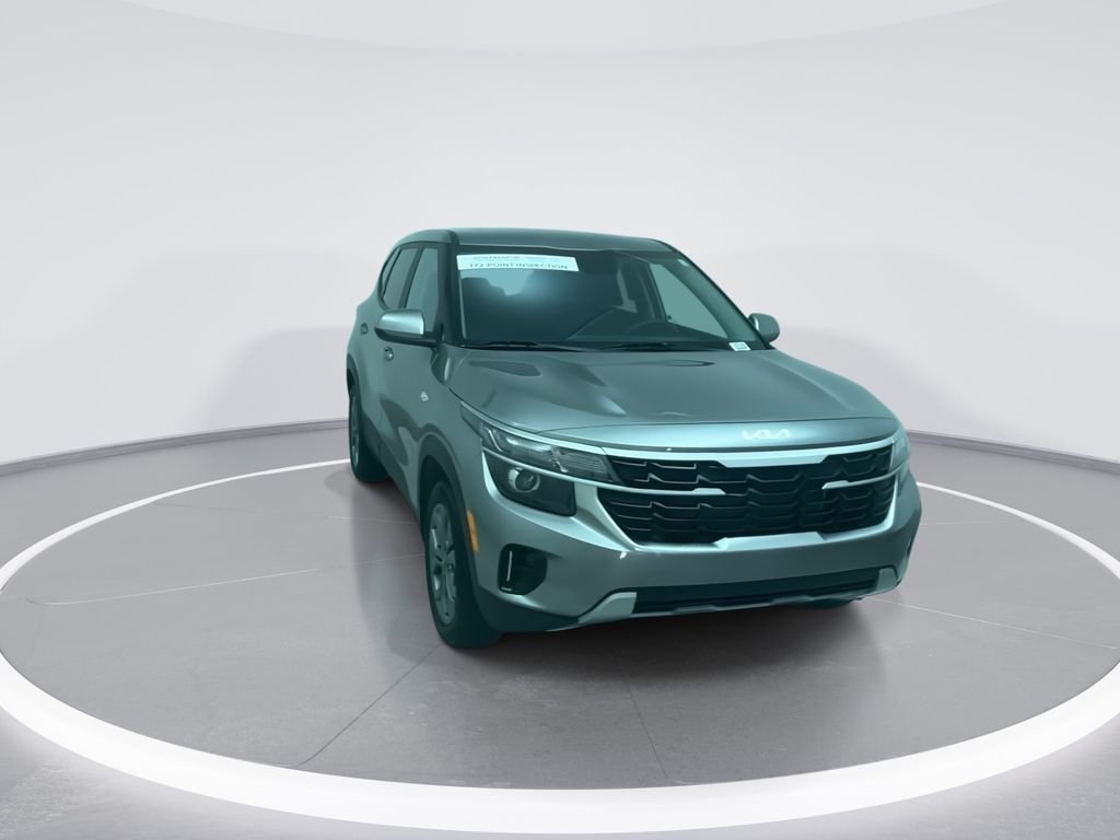 Used 2023 Silver Kia SX image 3