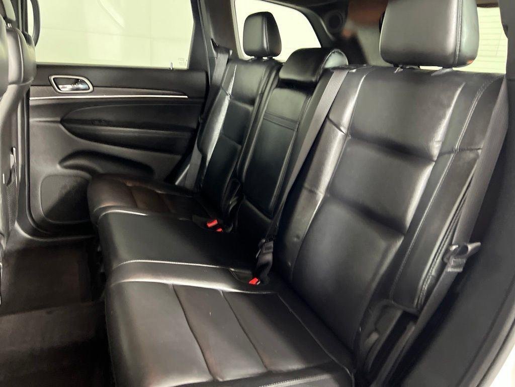 Used 2018 Bright White Clearcoat Jeep Limited image 25