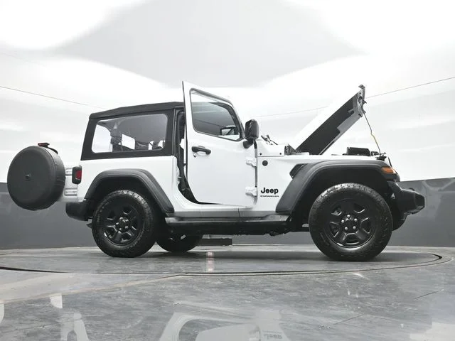 Used 2024 White Jeep Sport image 31