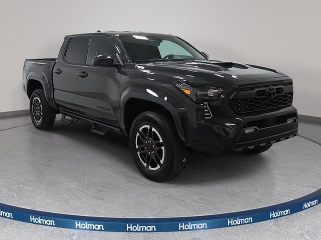 Certified Used 2025  Toyota TRD Sport image 3