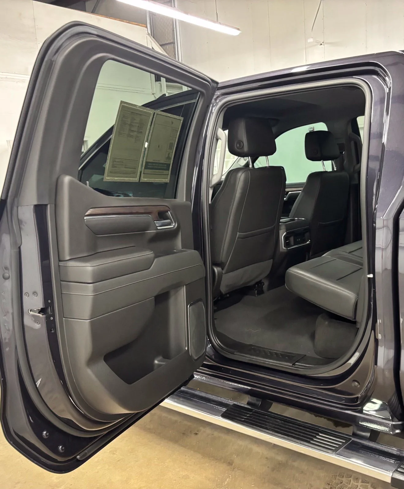 Used 2022 Silver GMC SLT image 23