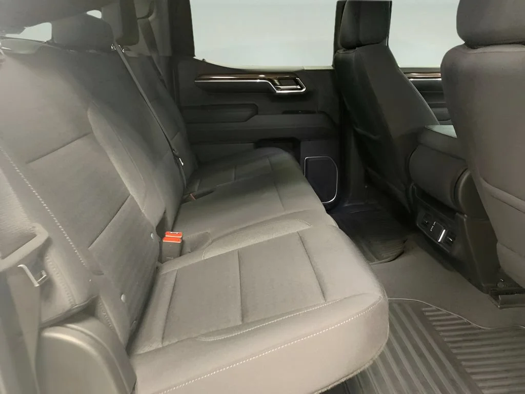 2023 Chevrolet Silverado 1500 LT - Photo 13