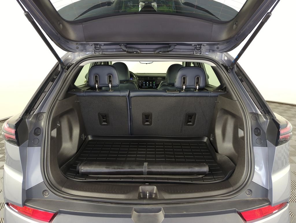 Used 2023 Gray Chevrolet Premier image 29
