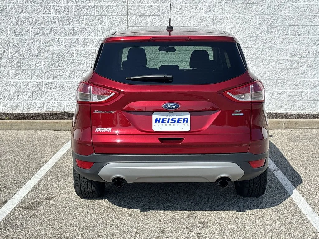 Used 2016 Red Ford SE image 12