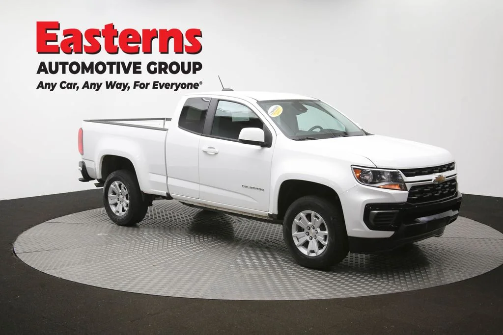 Used 2022 White Chevrolet LT image 47