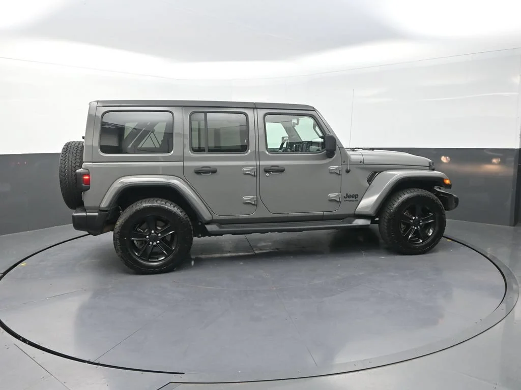 Used 2021 Gray Jeep Unlimited Sahara Altitude image 12