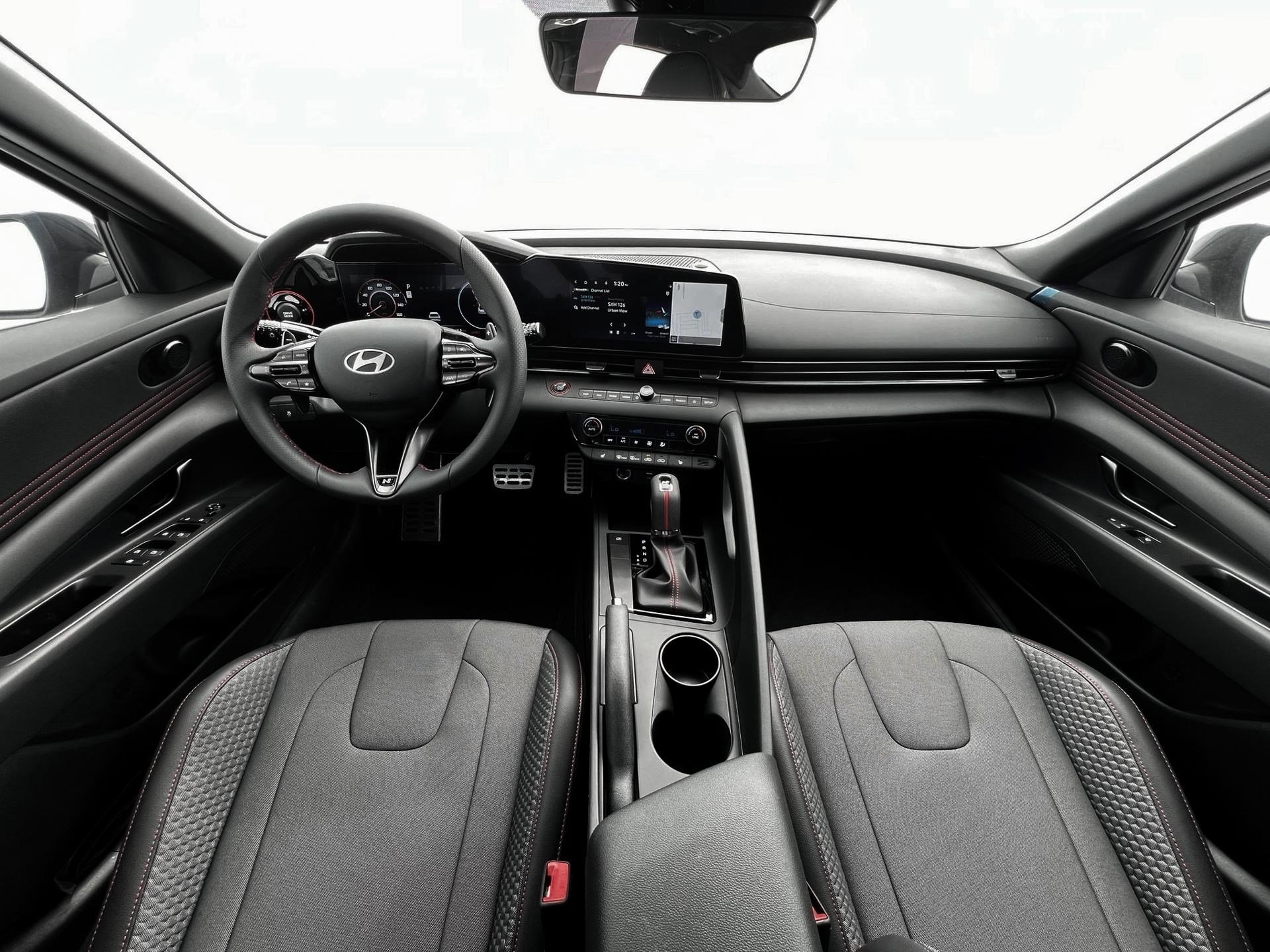 2025 Hyundai Elantra N Line - Photo 14