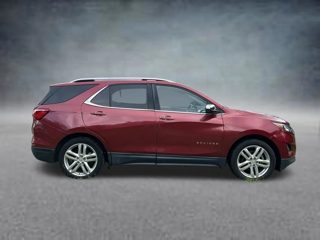 Used 2018 Cajun Red Tintcoat Chevrolet Premier image 4