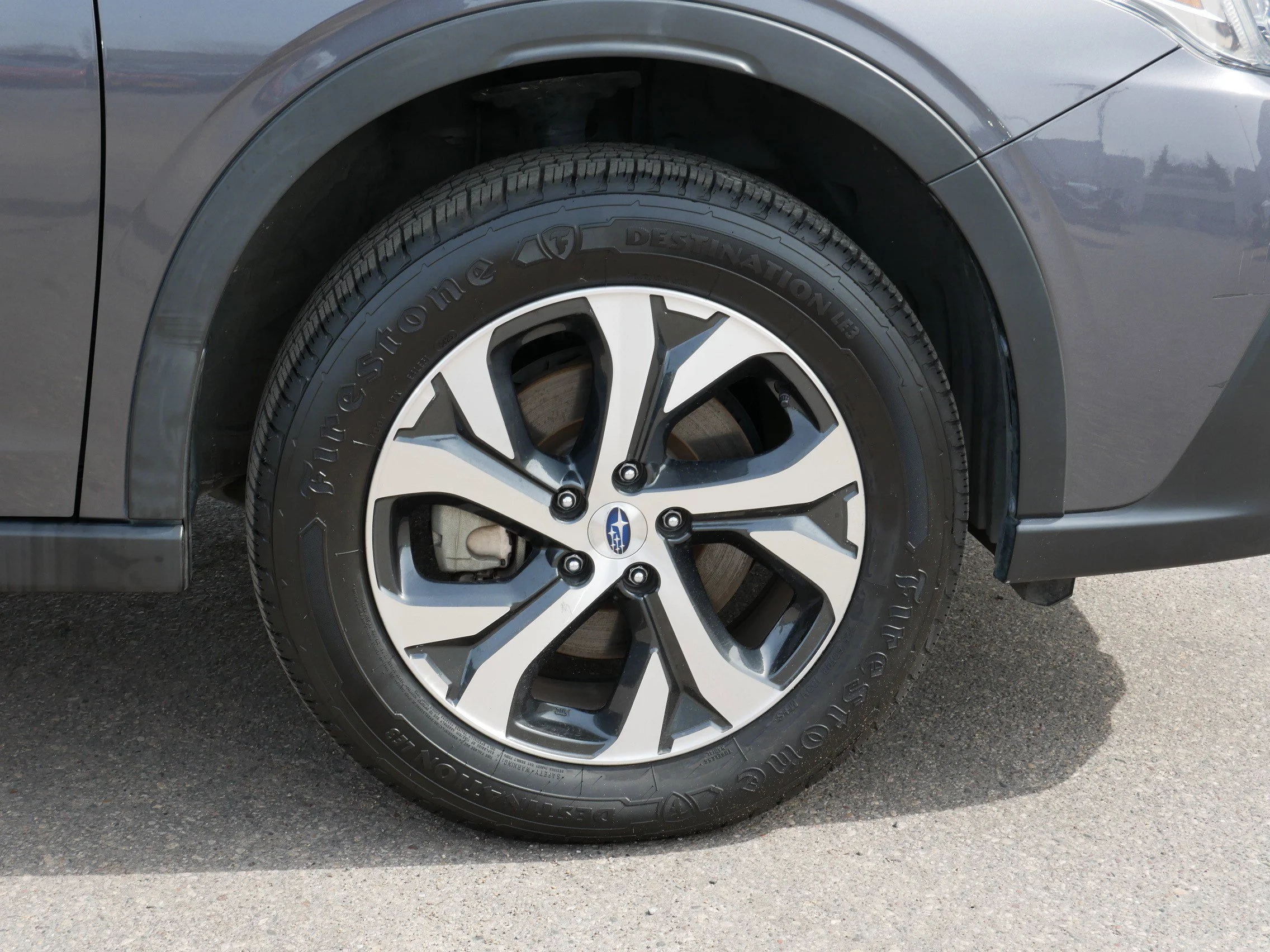 Used 2022 Magnetite Gray Metallic Subaru Limited image 15