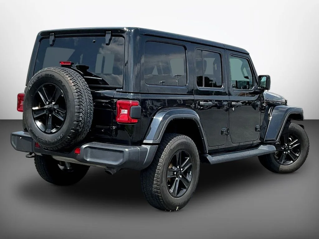 Used 2022 Black Jeep Unlimited Sahara Altitude image 6