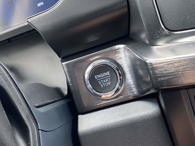 New 2026 Glacier Gray Metallic Tri-Coat Ford Lariat image 19