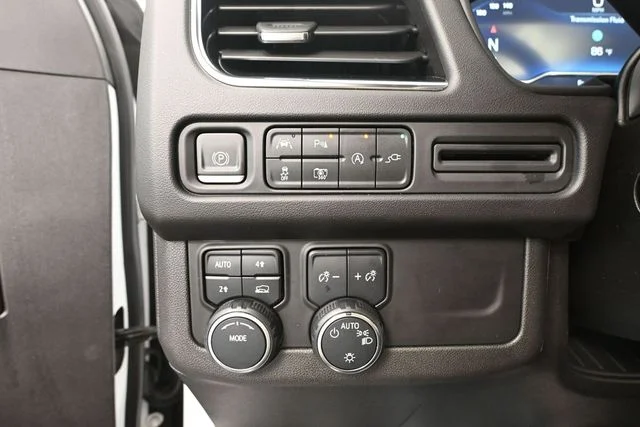 Used 2022 White Chevrolet RST image 37