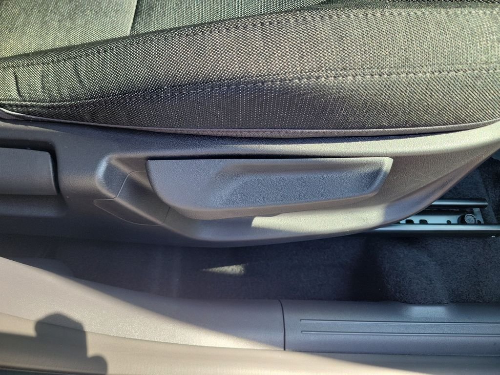 New 2027 White Kia S image 9