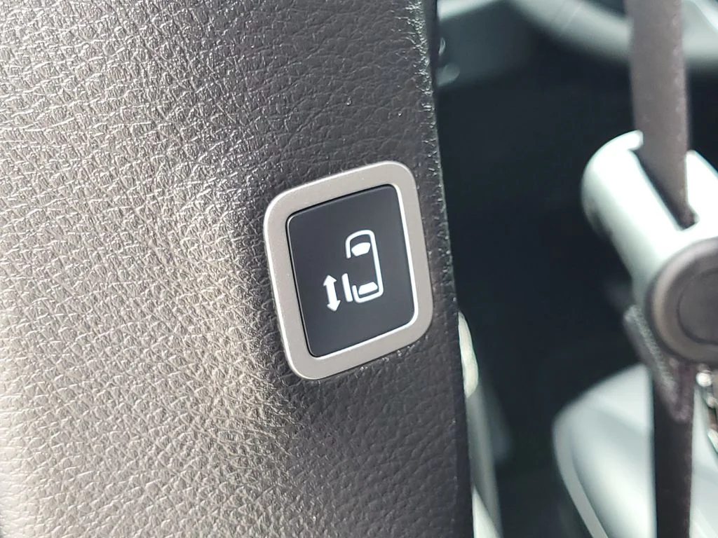 2026 Chrysler Pacifica Select - Photo 34