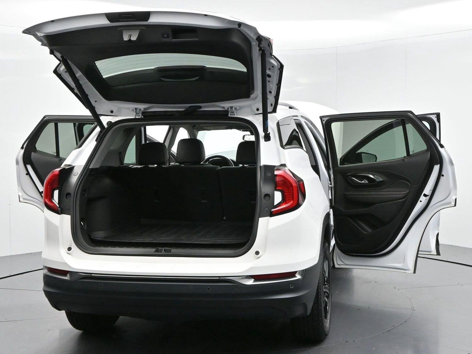 Used 2022 Summit White GMC AT4 image 49