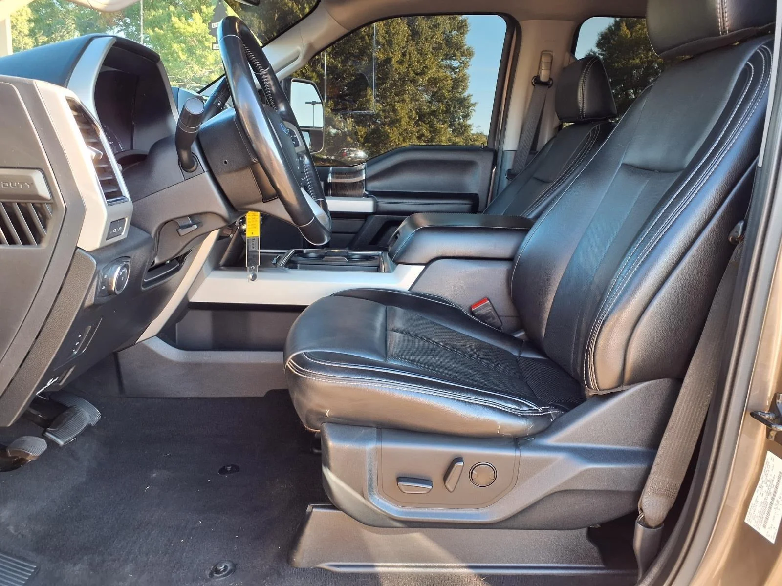 Used 2021 Stone Gray Metallic Ford LARIAT image 21