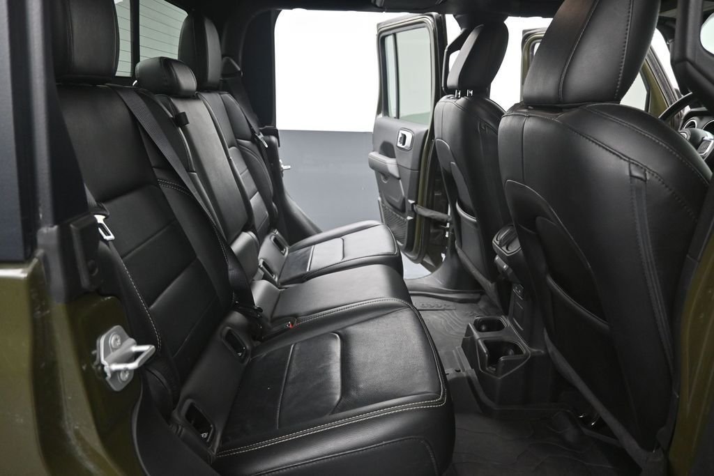 Used 2022 Green Jeep Overland image 12