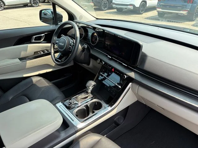 Used 2024 Black Kia EX image 7