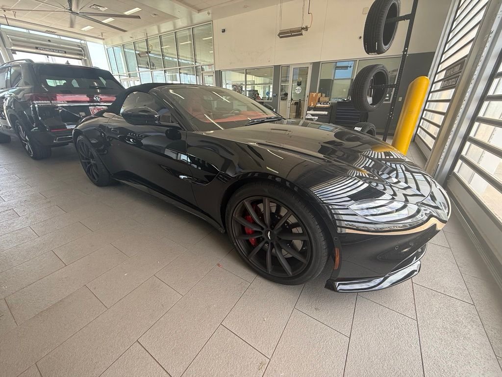 Used 2022 Black Aston Martin Base image 3