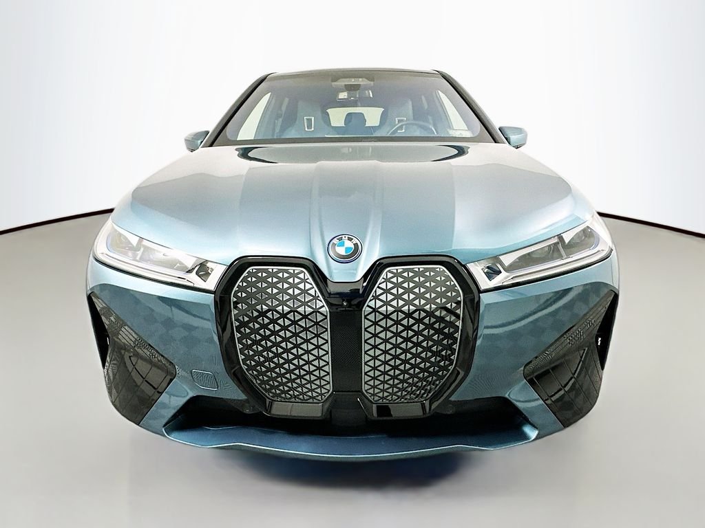 Used 2024 BMW iX Base with VIN WB523CF04RCN66033 for sale in Austin, TX