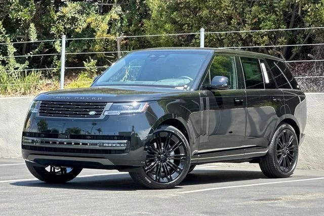 New 2026 Santorini Black Land Rover SE image 1