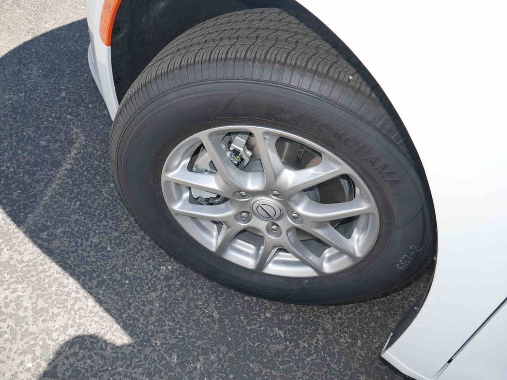 New 2026 Bright White Clear-Coat Exterior Paint Chrysler  image 11