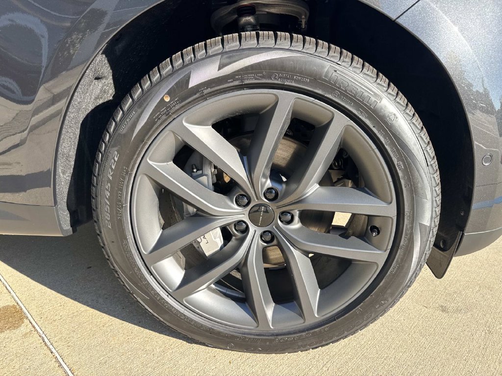 New 2027 Carpathian Grey Land Rover SE image 6
